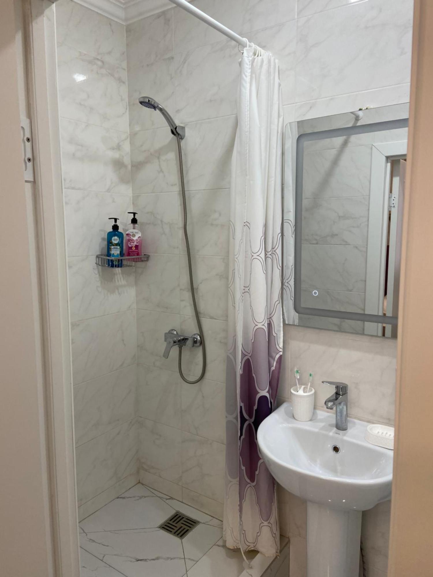 Rose Art Hotel Αστάνα Εξωτερικό φωτογραφία